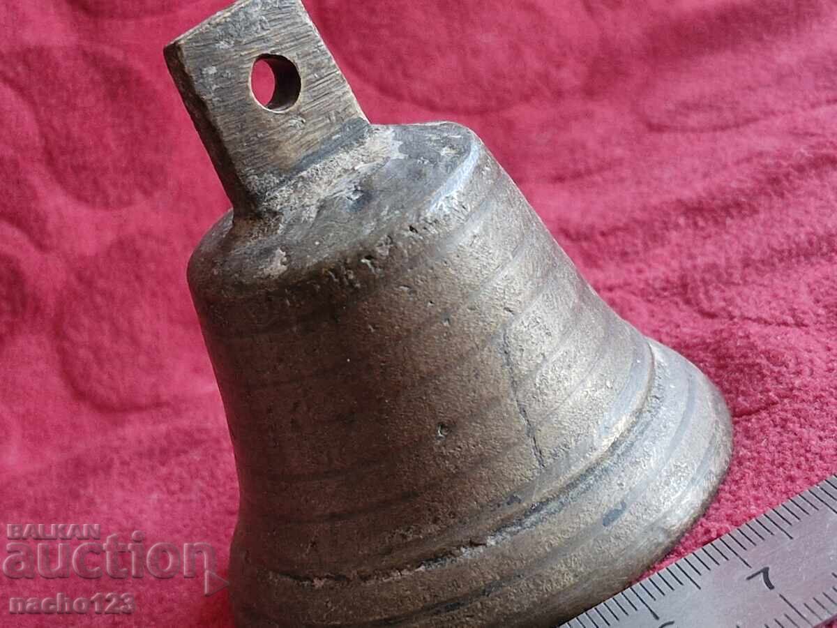 Clopot vechi din bronz - 5
