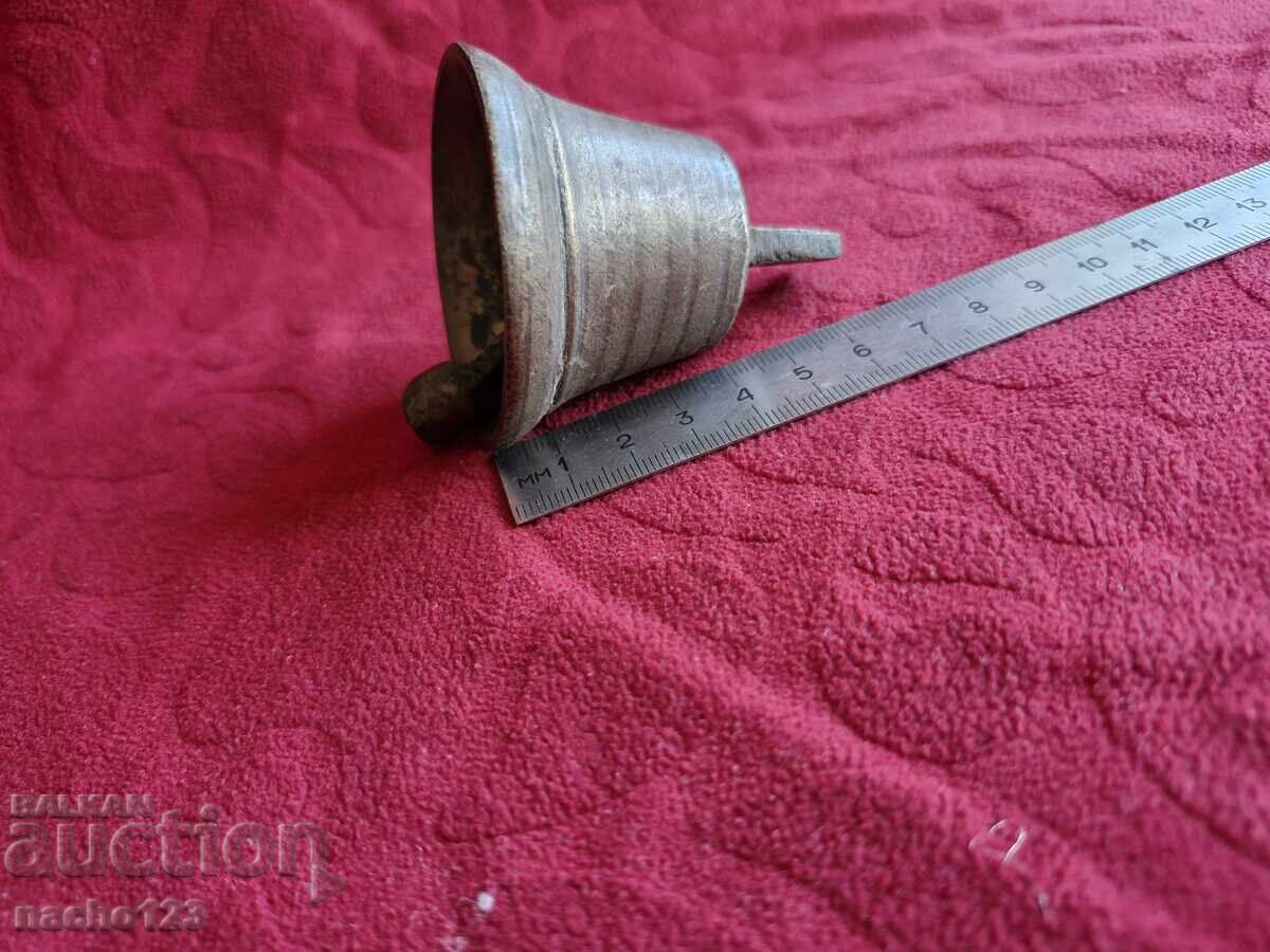 Clopot vechi din bronz