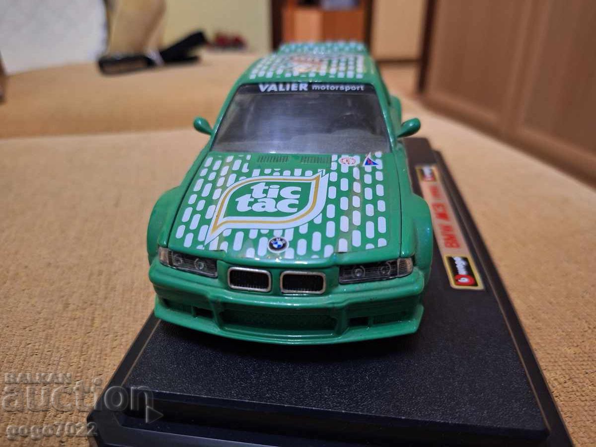 BMW M 3  1993г Bburago Italy   1/24 с цена € 30.00 | 58.68 лв.