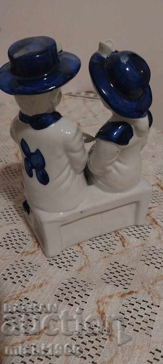 Figurină de porțelan cu preț € 6.00 | 11.74 BGN