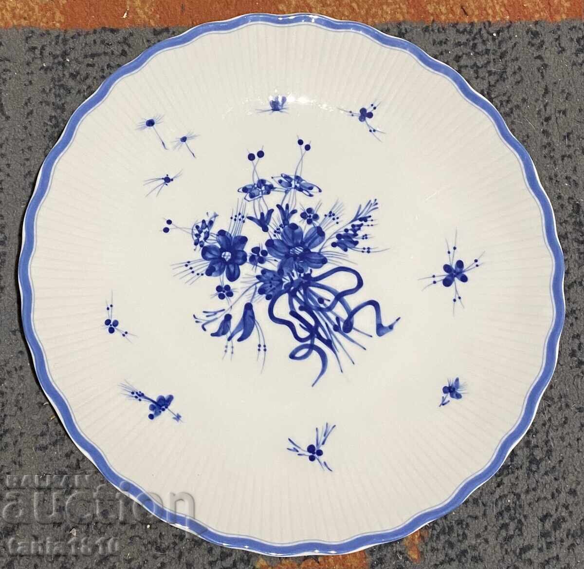 Чиния Tirschenreuth, серия Salzburg Blau (Залцбург в синьо). с цена € 14.00 | 27.38 лв.