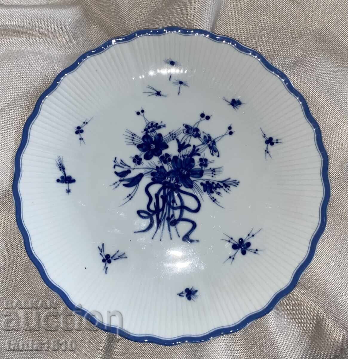Доставка на Чиния Tirschenreuth, серия Salzburg Blau (Залцбург в синьо).
