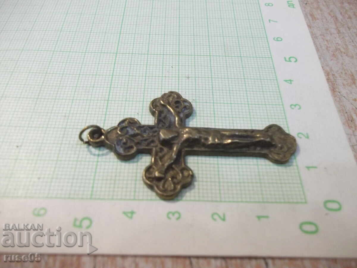Licitație Cruce din bronz cu crucifix - 10,84 g