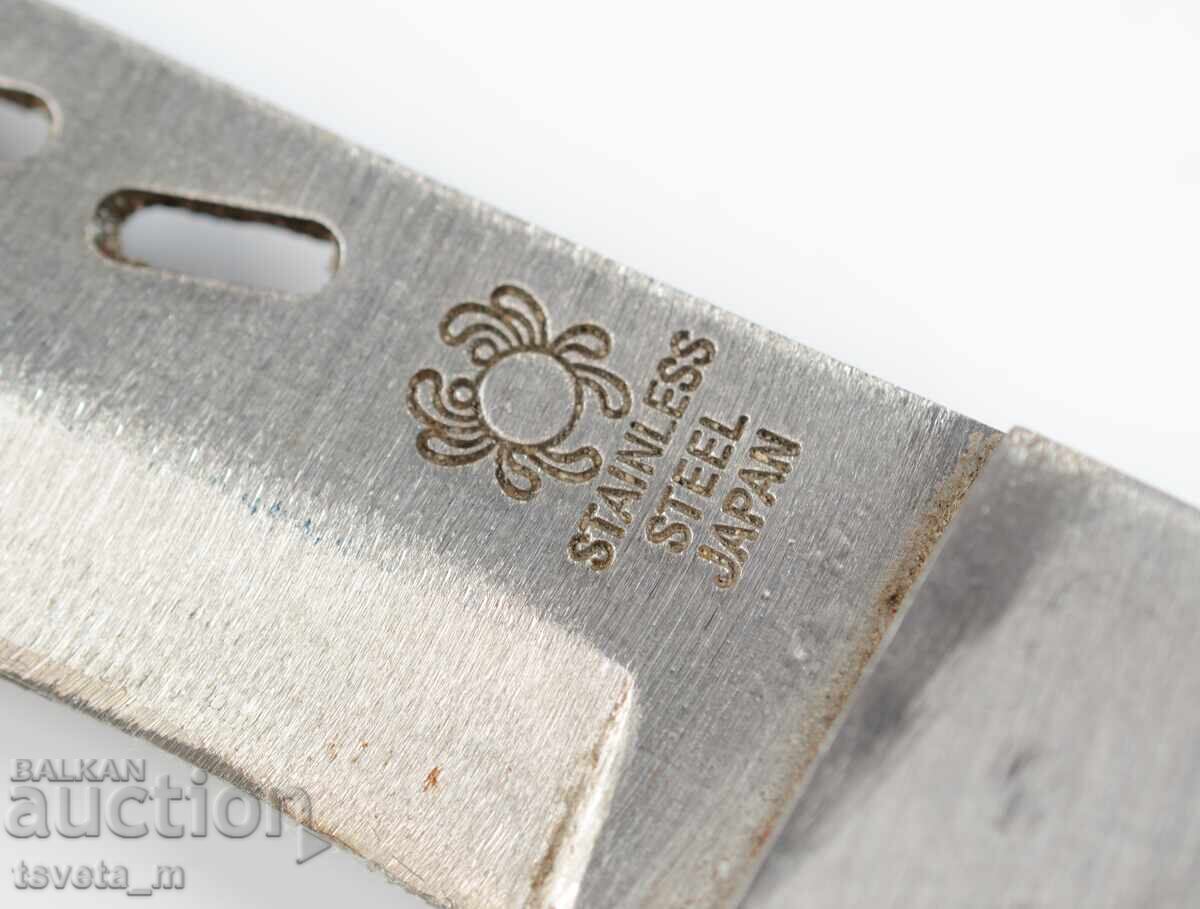 Delivery of Classic hunting knife Japan