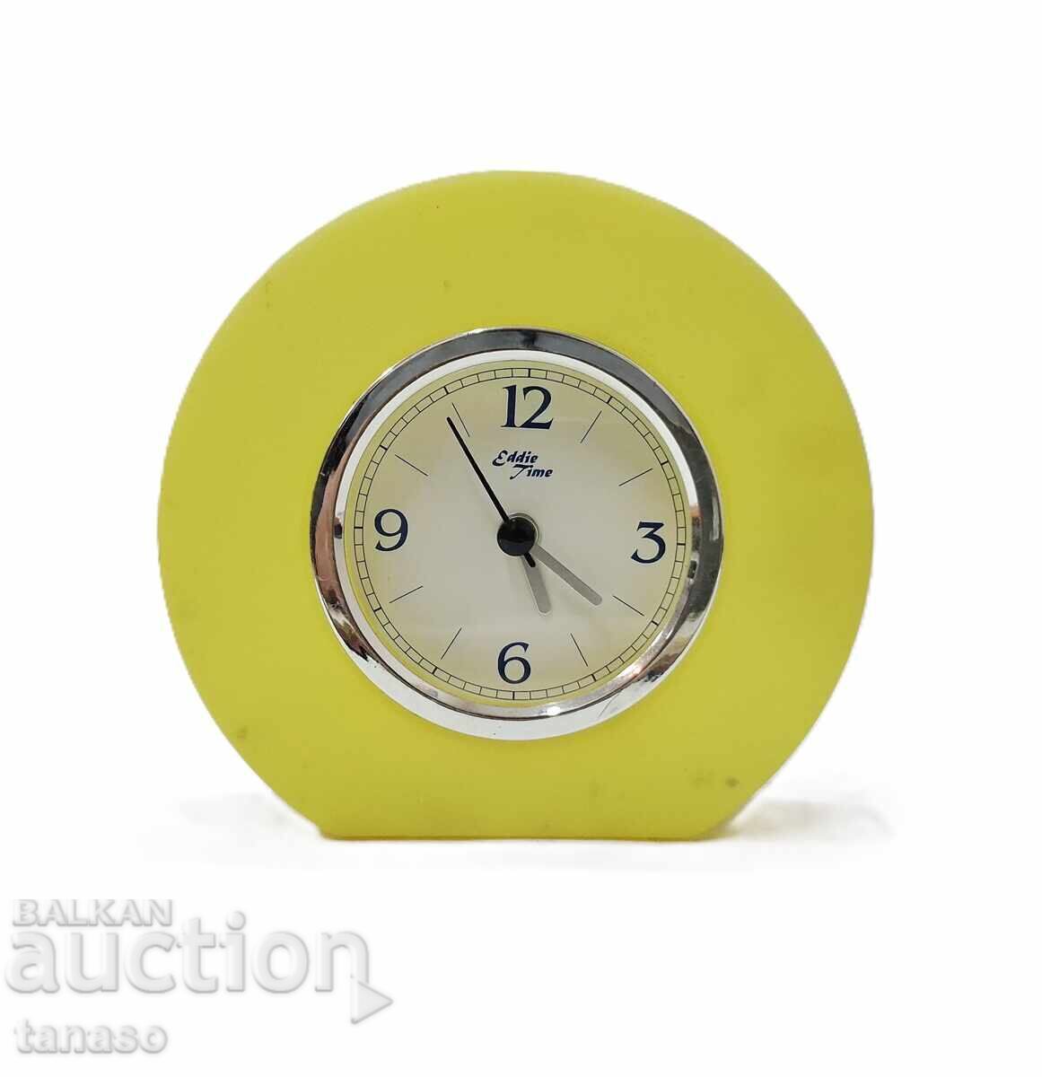 Table and wall clock – Eddie Time, Mid-Century Modern