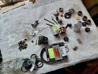 Lot de 8 piese, vechi și noi, VAZ/Moskvitch și alte rusești