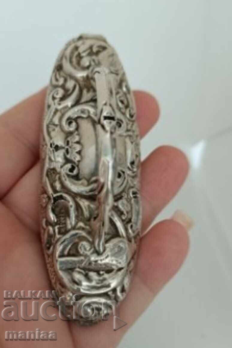 Livrarea Set de unghii vechi englezesc argintiu