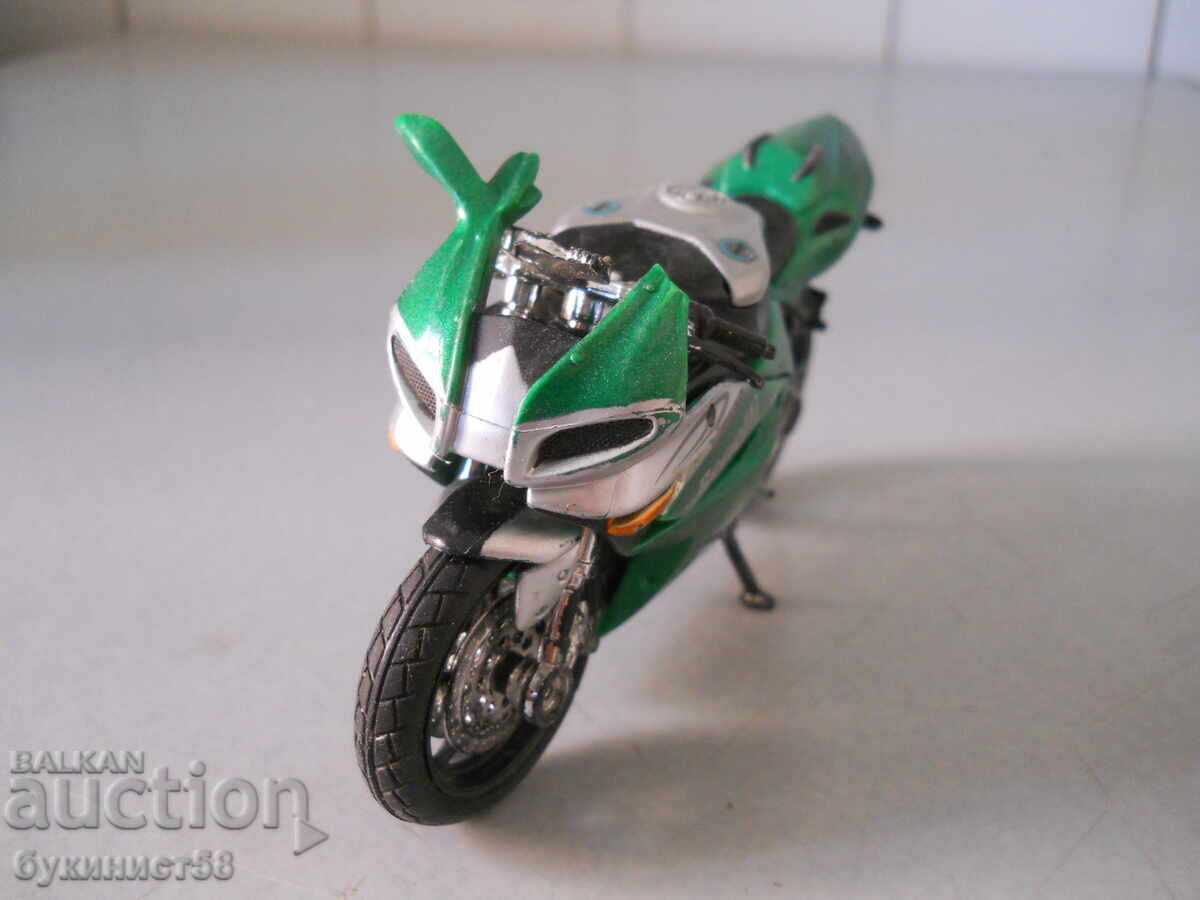 Jucărie motocicletă pentru copii "Maisto Benelli Tornado" cu preț € 3.00 | 5.87 BGN