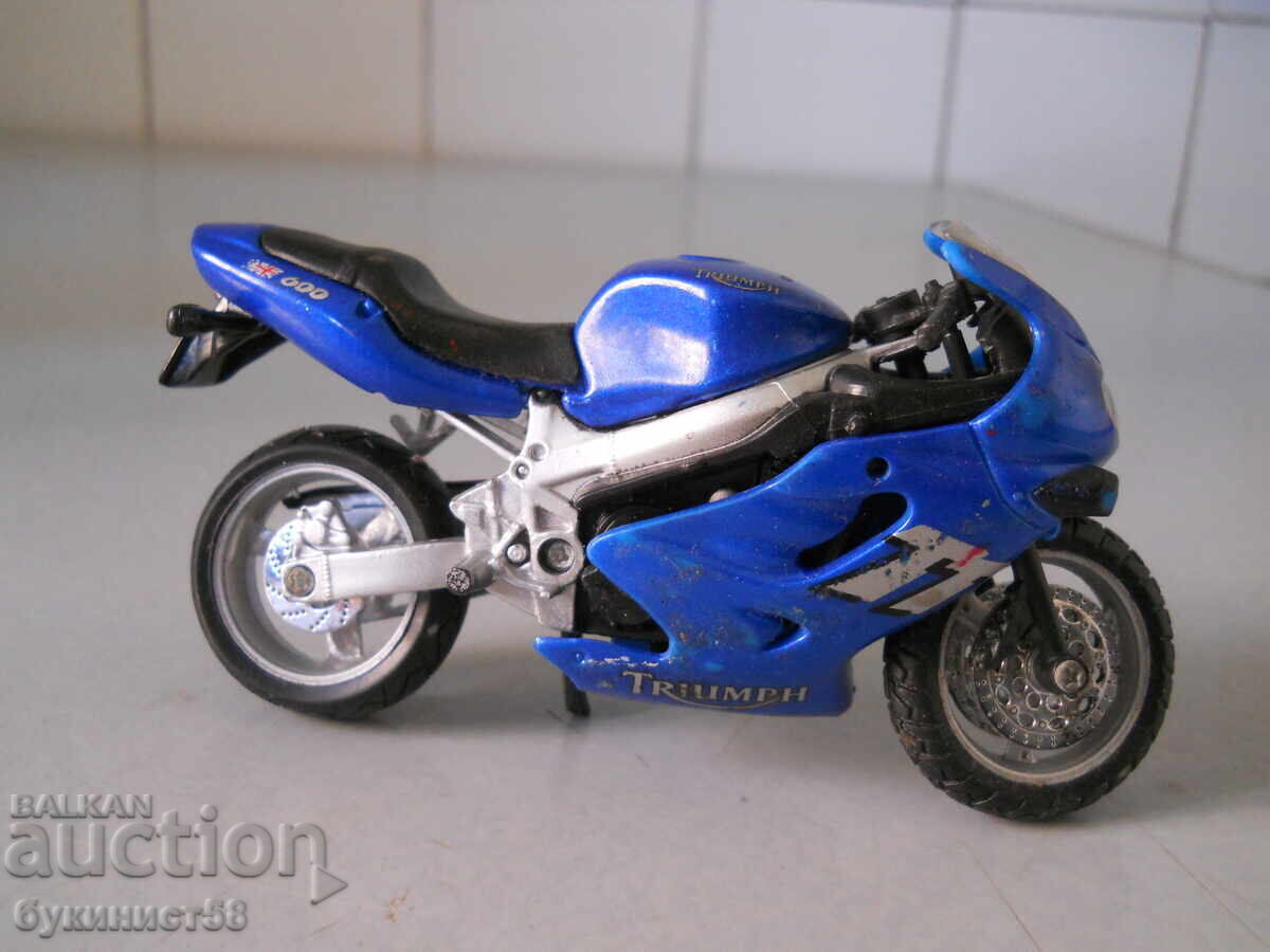 Licitație Jucărie motocicletă pentru copii "Welly Triumph TT600"