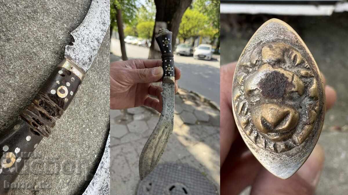 Cuțit Kukri nepalez vechi, bine păstrat, două bucăți, preț fix cu preț € 0.01 | 0.02 BGN