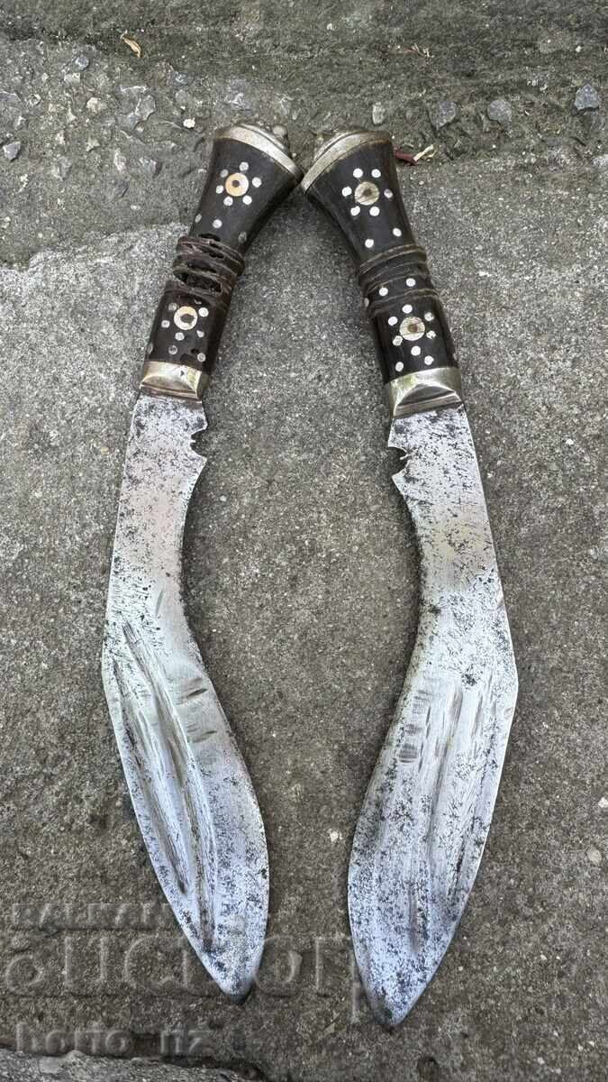 Cuțit Kukri nepalez vechi, bine păstrat, două bucăți, preț fix - 5