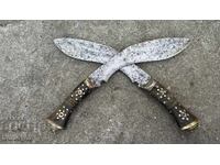 Cuțit Kukri nepalez vechi, bine păstrat, două bucăți, preț fix