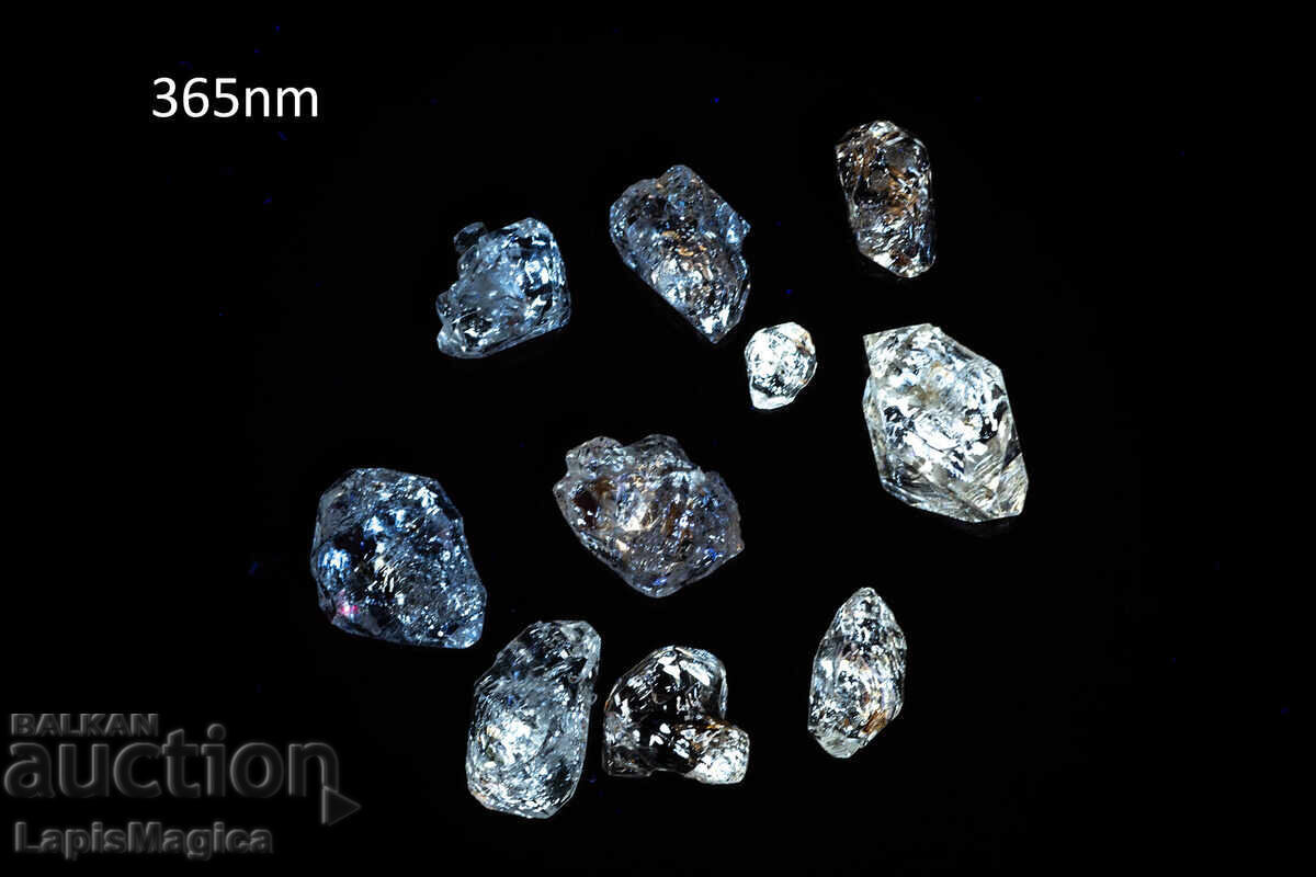 Παρτίδα 10 τεμ. κρύσταλλοι πετρελαϊκού χαλαζία 21.8ct φθορίζοντες