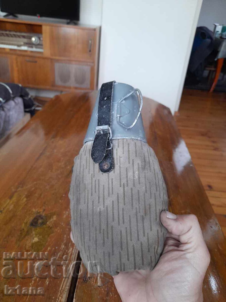 O pălărie veche de soldat cu preț € 22.00 | 43.03 BGN
