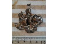 Παλιά ασημένια καρφίτσα, χειροποίητη