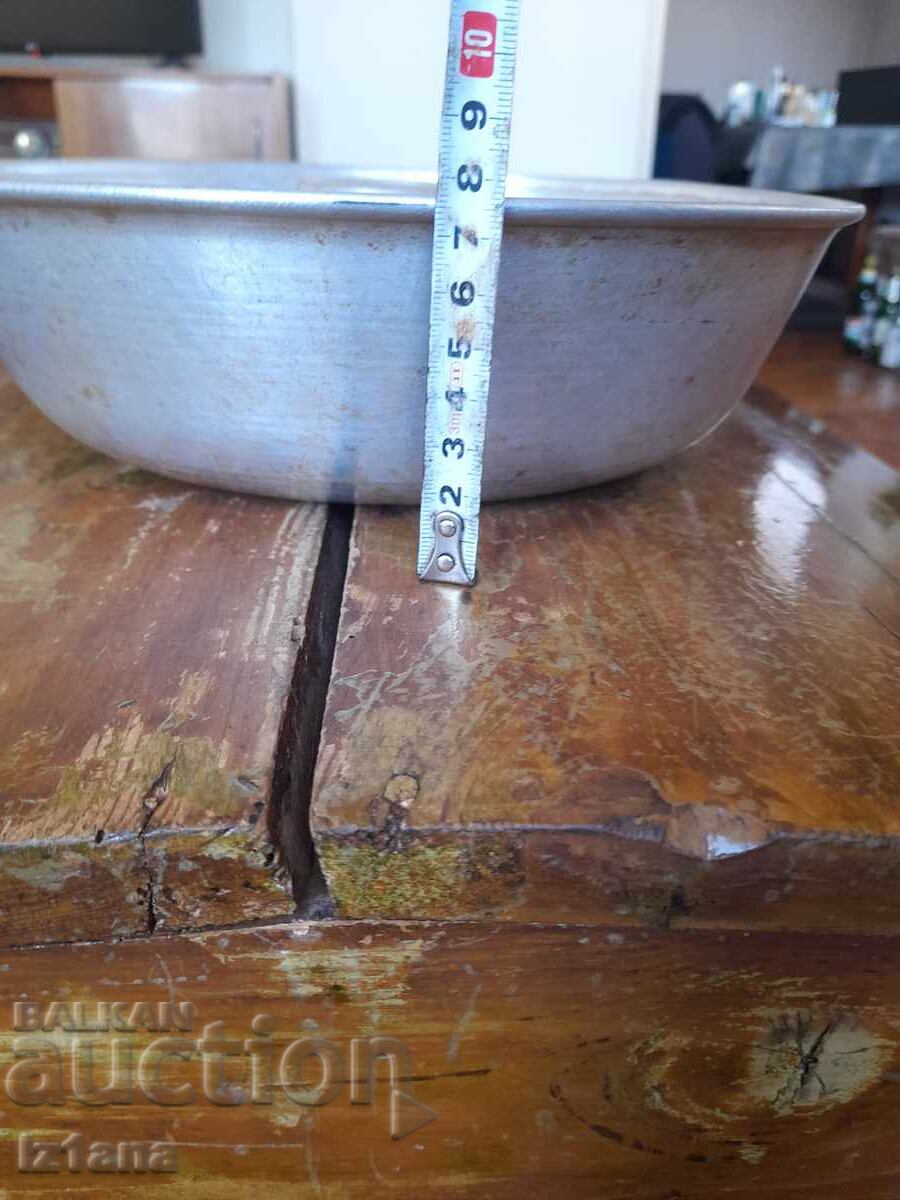 Tava veche de aluminiu pentru tort - 6 Tava veche de aluminiu pentru tort - 6