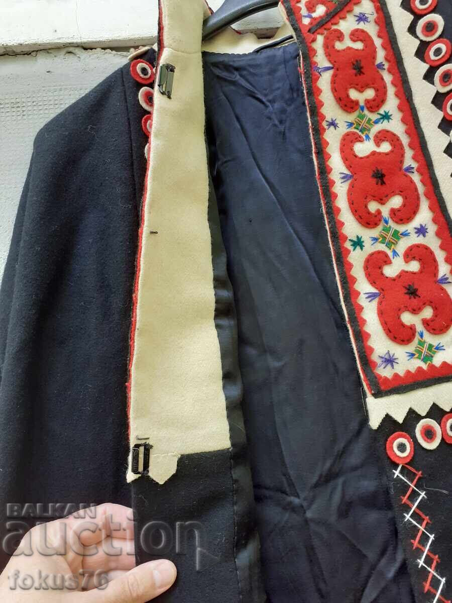 Δημοπρασία Εκπληκτικό μάλλινο φόρεμα τύπου κάπας με παραδοσιακό κέντημα