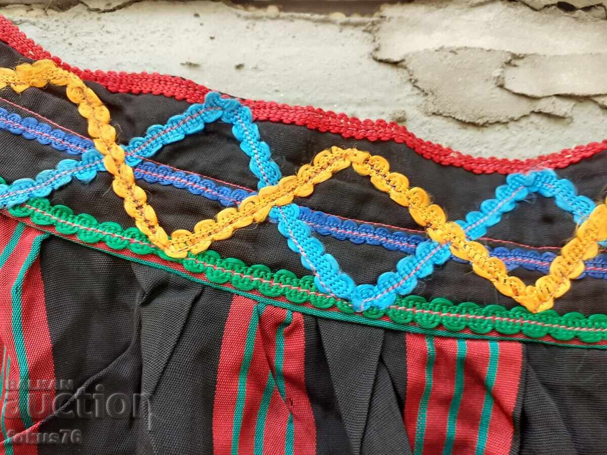 Υπέροχη λεπτή καλοκαιρινή ποδιά παραδοσιακή με κεντήματα - 6