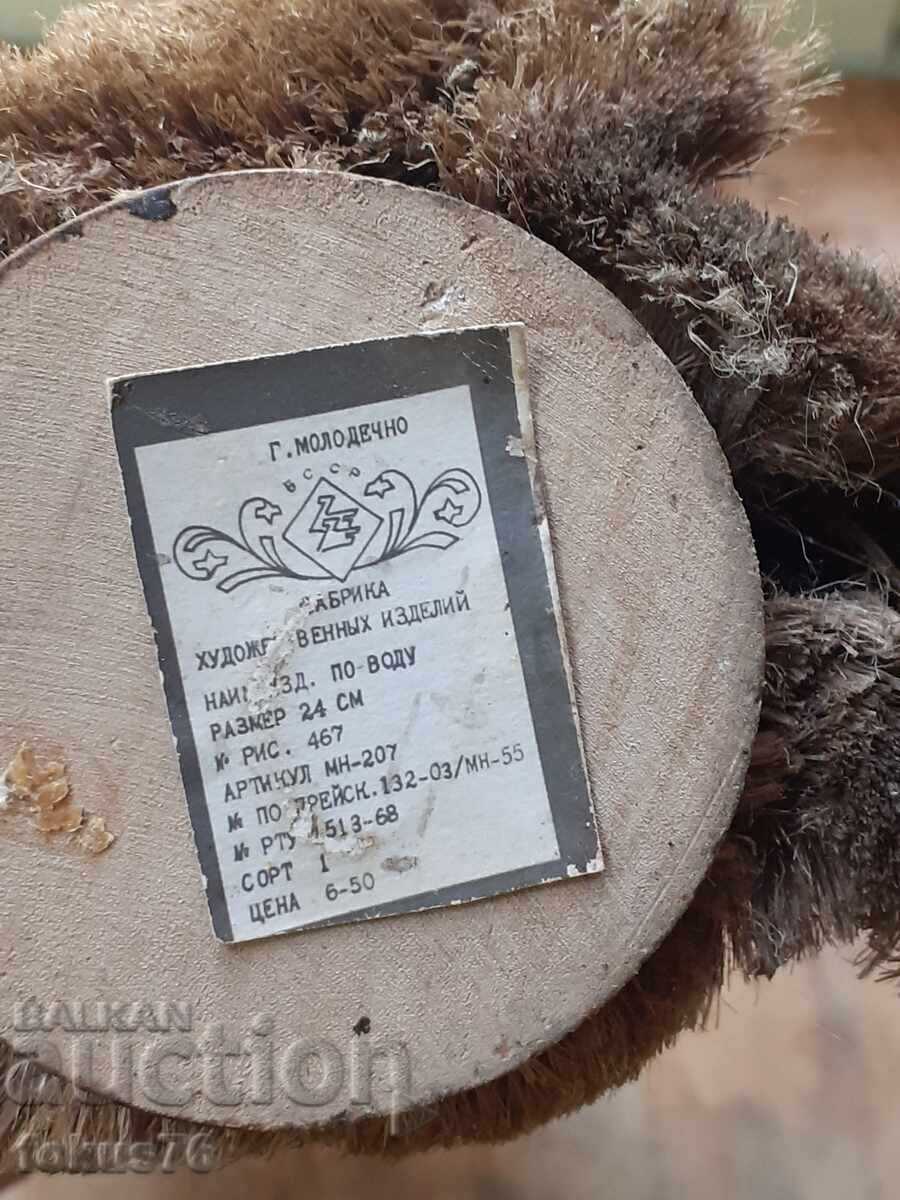 Licitație Veche păpușă rusească jucărie lucrată manual din materiale naturale