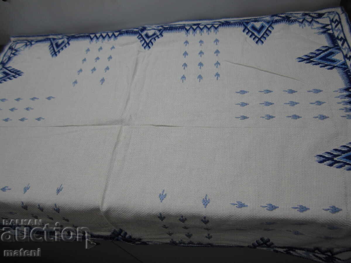 OLD KARE EMBROIDERY HANDMADE PATTERN TABLECLOTH