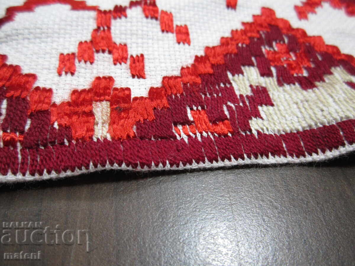 Delivery of OLD KARE EMBROIDERY HANDMADE PATTERN TABLECLOTH