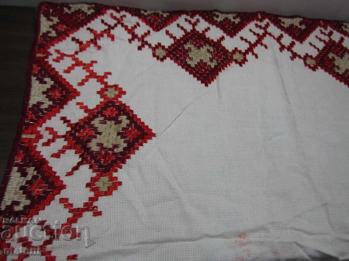 OLD KARE EMBROIDERY HANDMADE PATTERN TABLECLOTH