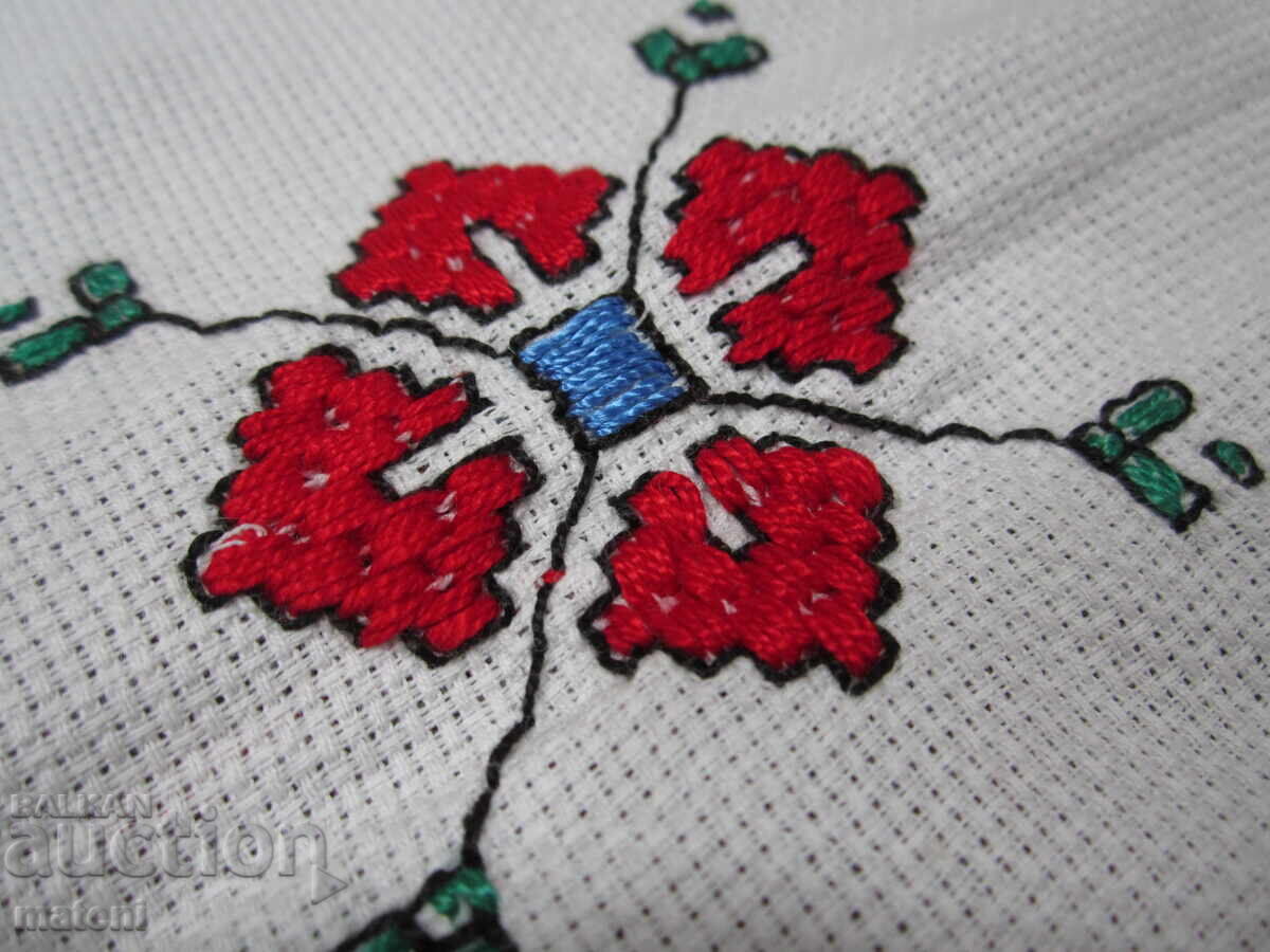 Delivery of OLD KARE EMBROIDERY HANDMADE PATTERN TABLECLOTH