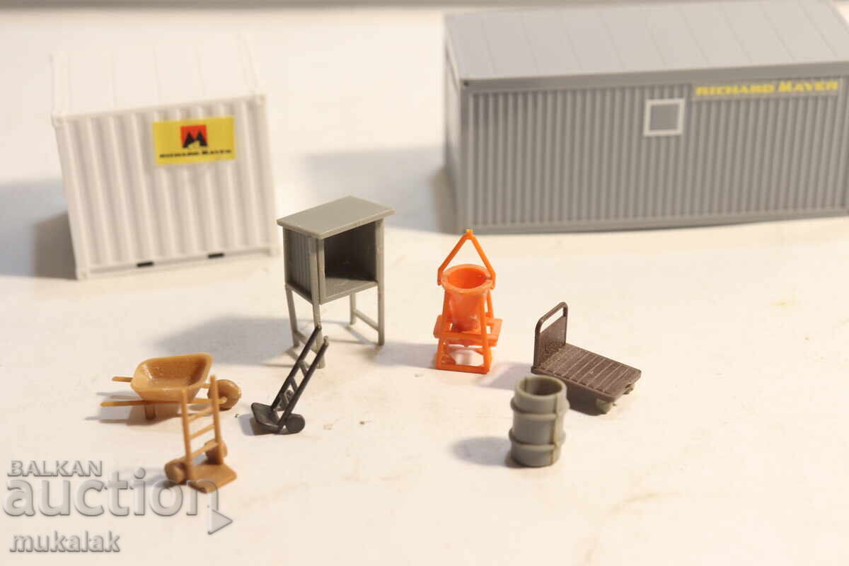 Delivery of HERPA H0 1/87 VAN CONTAINER ACCESSORIES CAR MODEL LOT