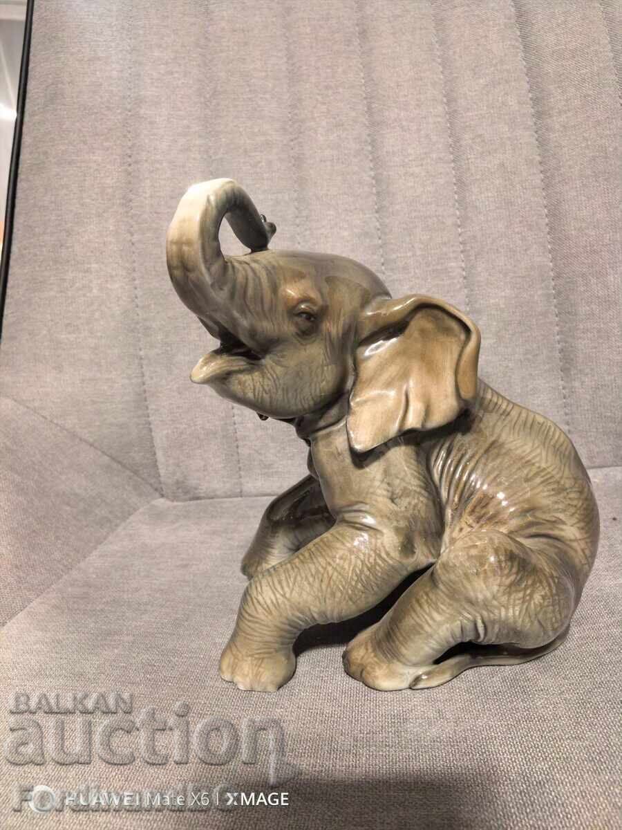 Porcelain figure
