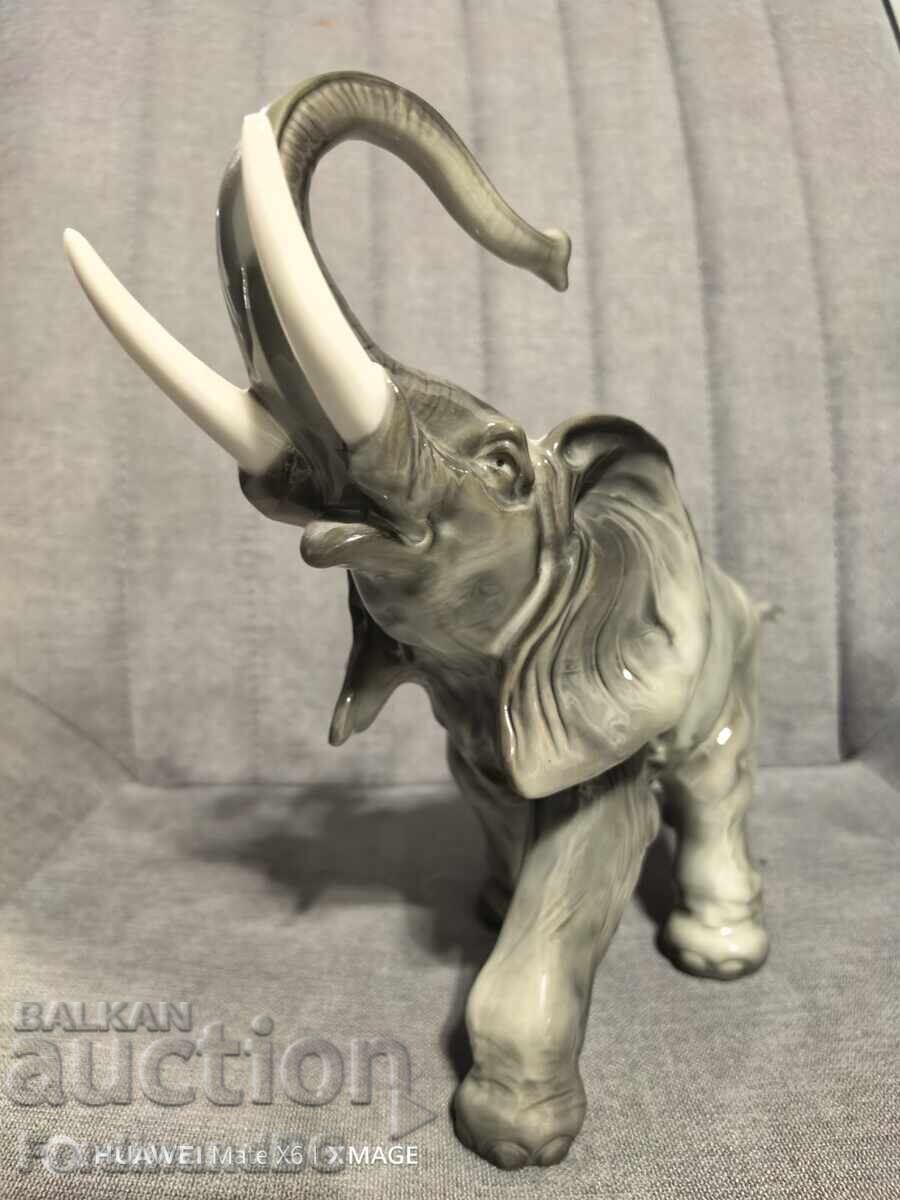 Porcelain figure