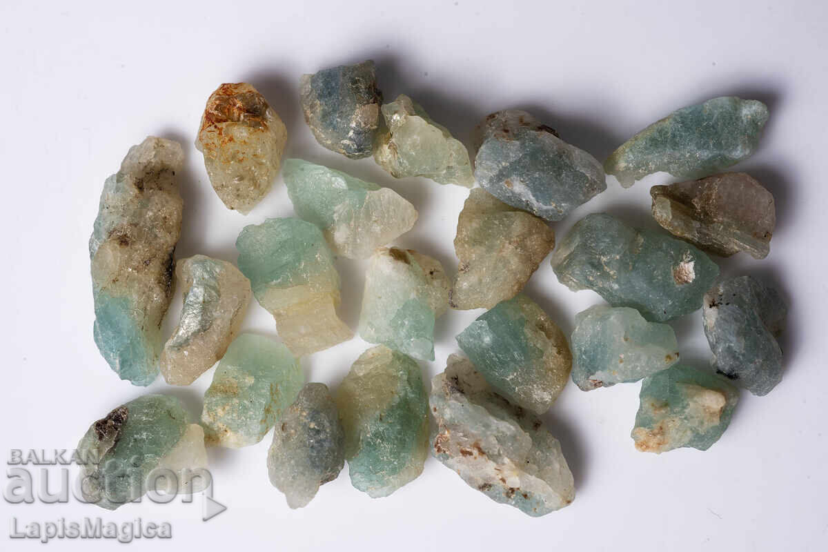 Lot de cristale naturale de grandidierit 57.5ct