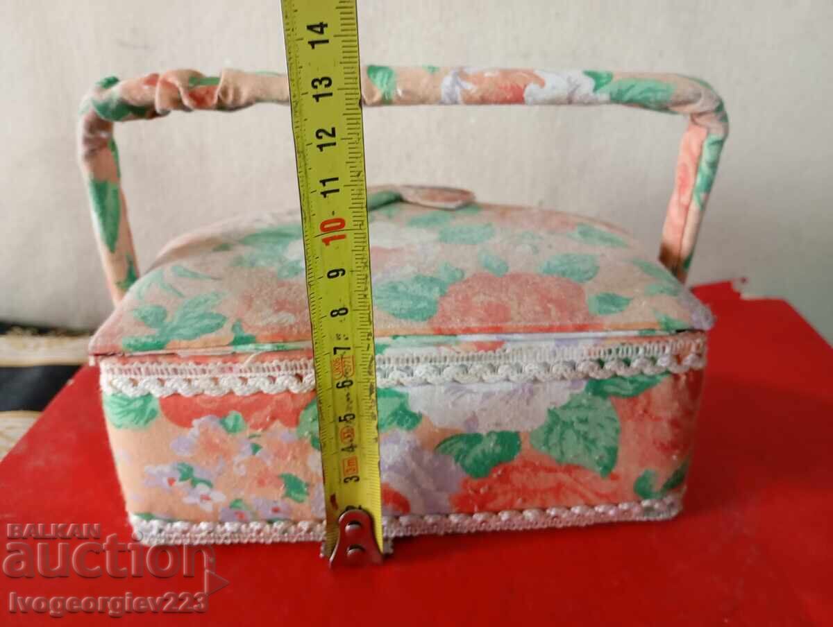 Cutie de bijuterii vintage, accesoriu pentru femei - 6