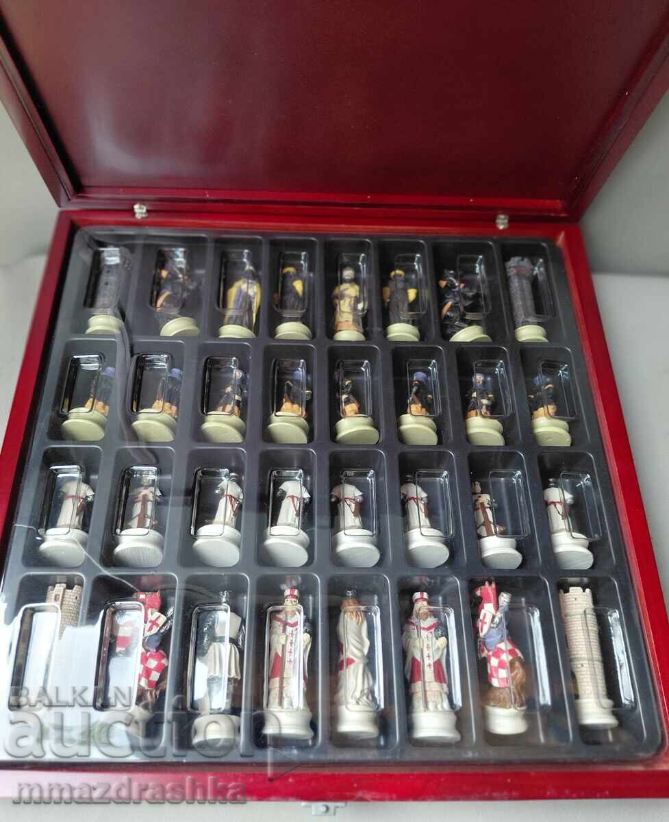 Șah cu piese cavaleri, Evul Mediu cu preț € 56.00 | 109.53 BGN