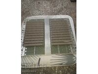 Deșeuri electronice. Placare cu aur. Placă cu 22 de conectori cu placare cu aur