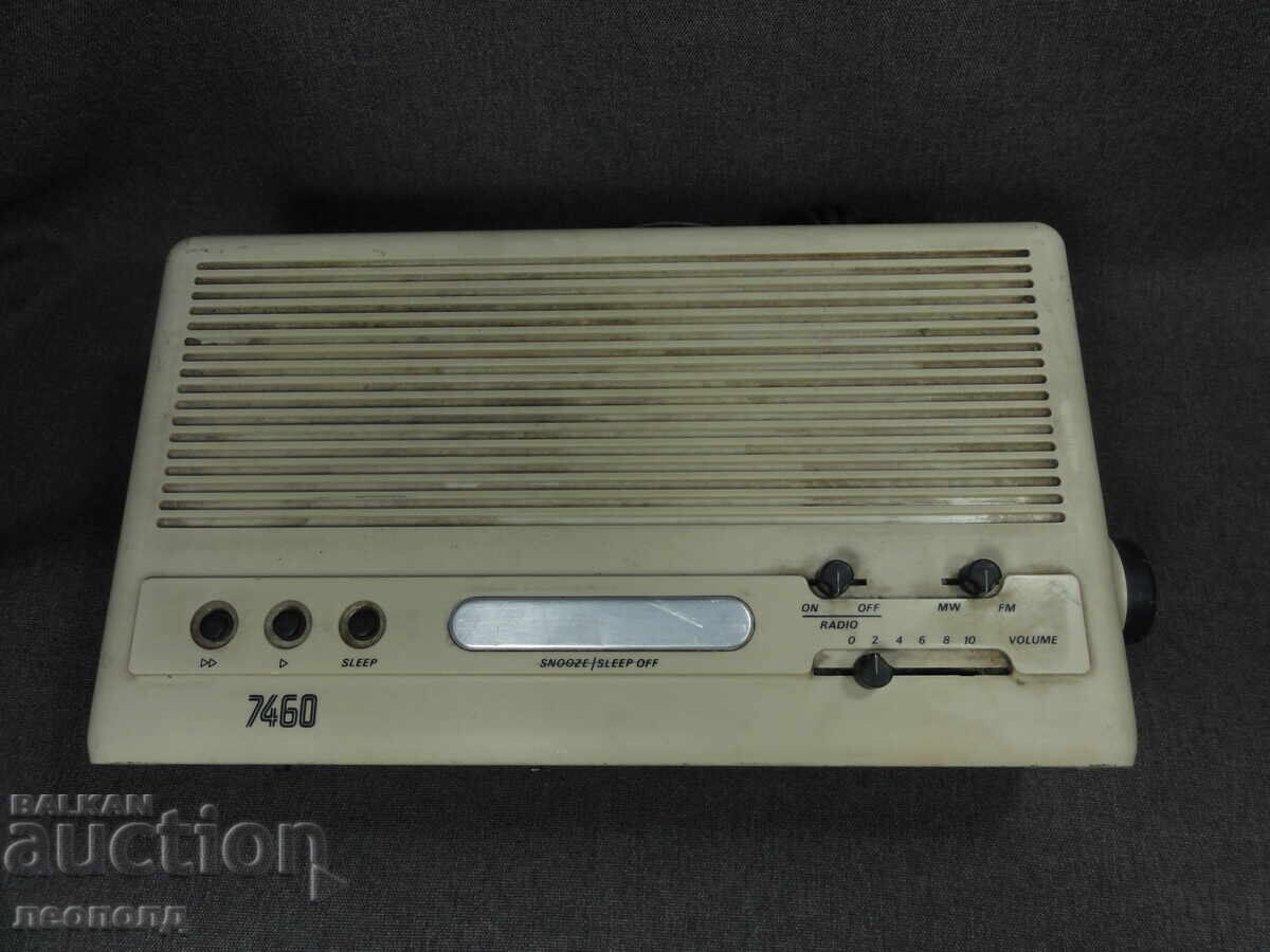 Delivery of BZC STAR RETRO TABLETOP TRANSISTOR RADIO CLOCK PHILIPS