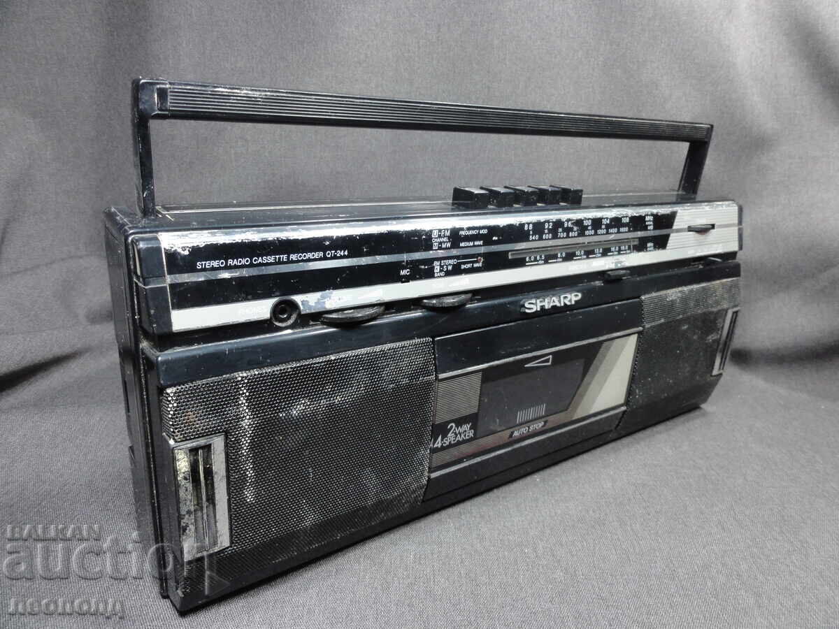 Auction  BZC STAR RETRO TRANSISTOR RADIO CASSETTE RECORDER SHARP