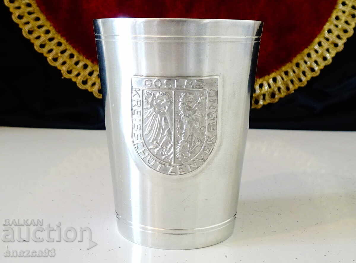 Pahar de vin din cositor, dragon, scut