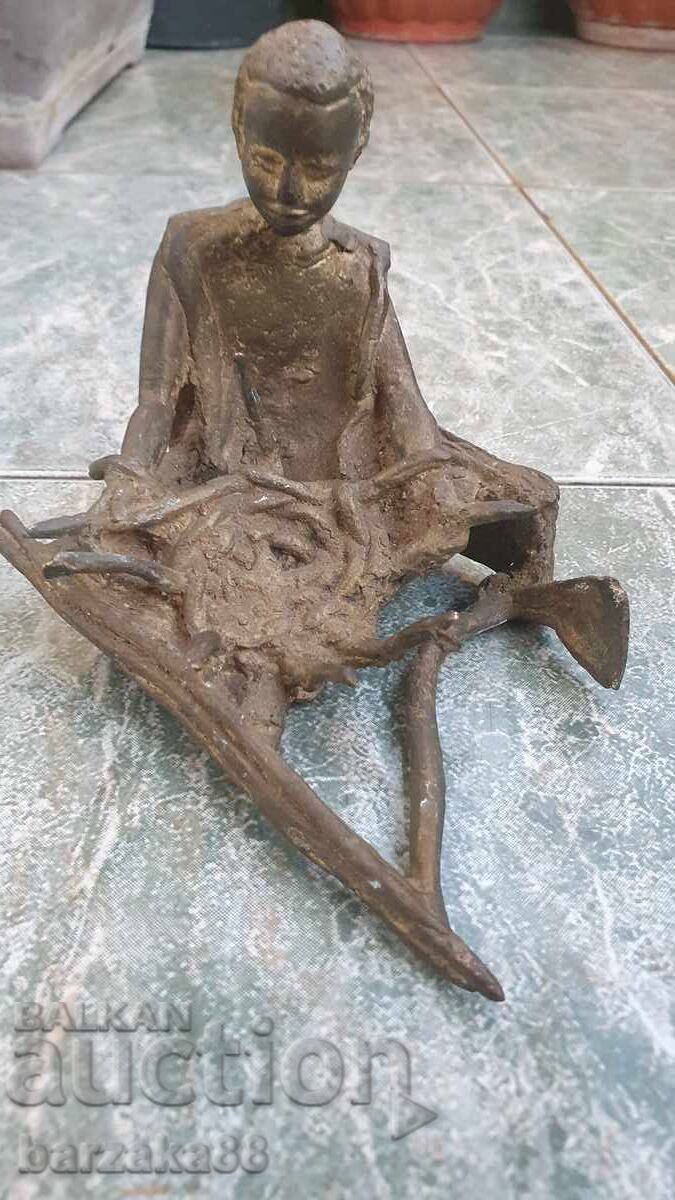 Statuetă veche din bronz africană