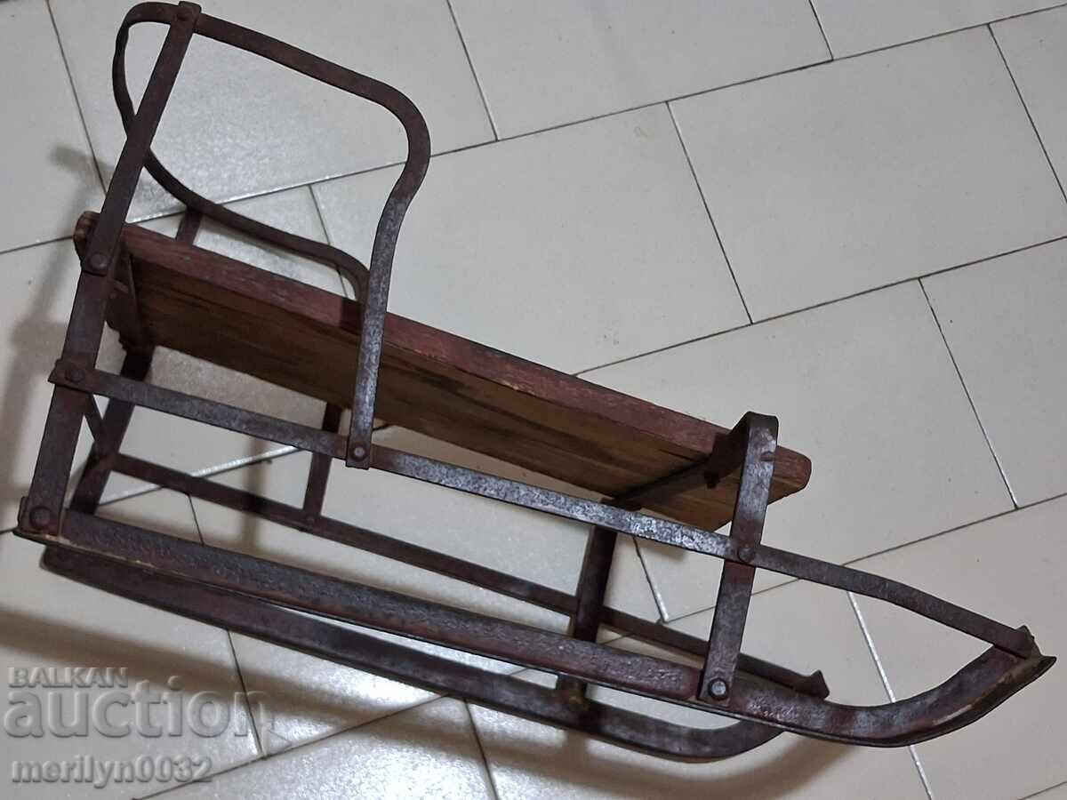 Sanie forjată veche, jucărie pentru copii, prima jumătate a secolului XX - 5