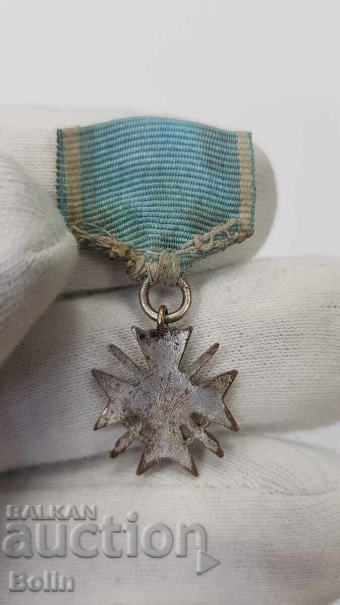 Auction  Rare miniature of a soldier's Bravery Cross - 1912-1913