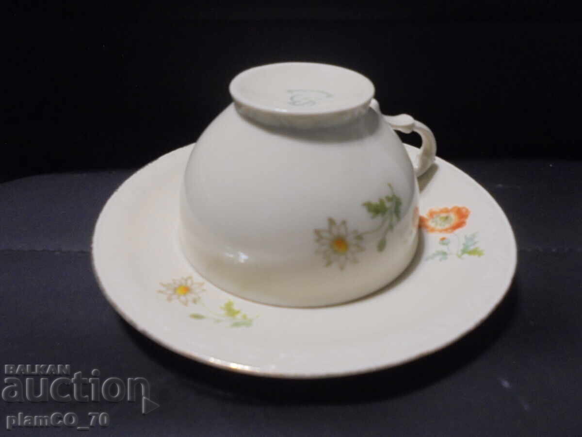 Nr. 8586 Set elegant de porțelan vintage – ceașcă cu farfurioară cu preț € 5.90 | 11.54 BGN