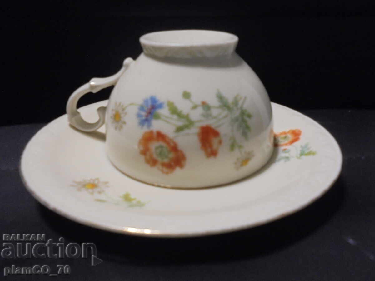 Licitație Nr. 8586 Set elegant de porțelan vintage – ceașcă cu farfurioară