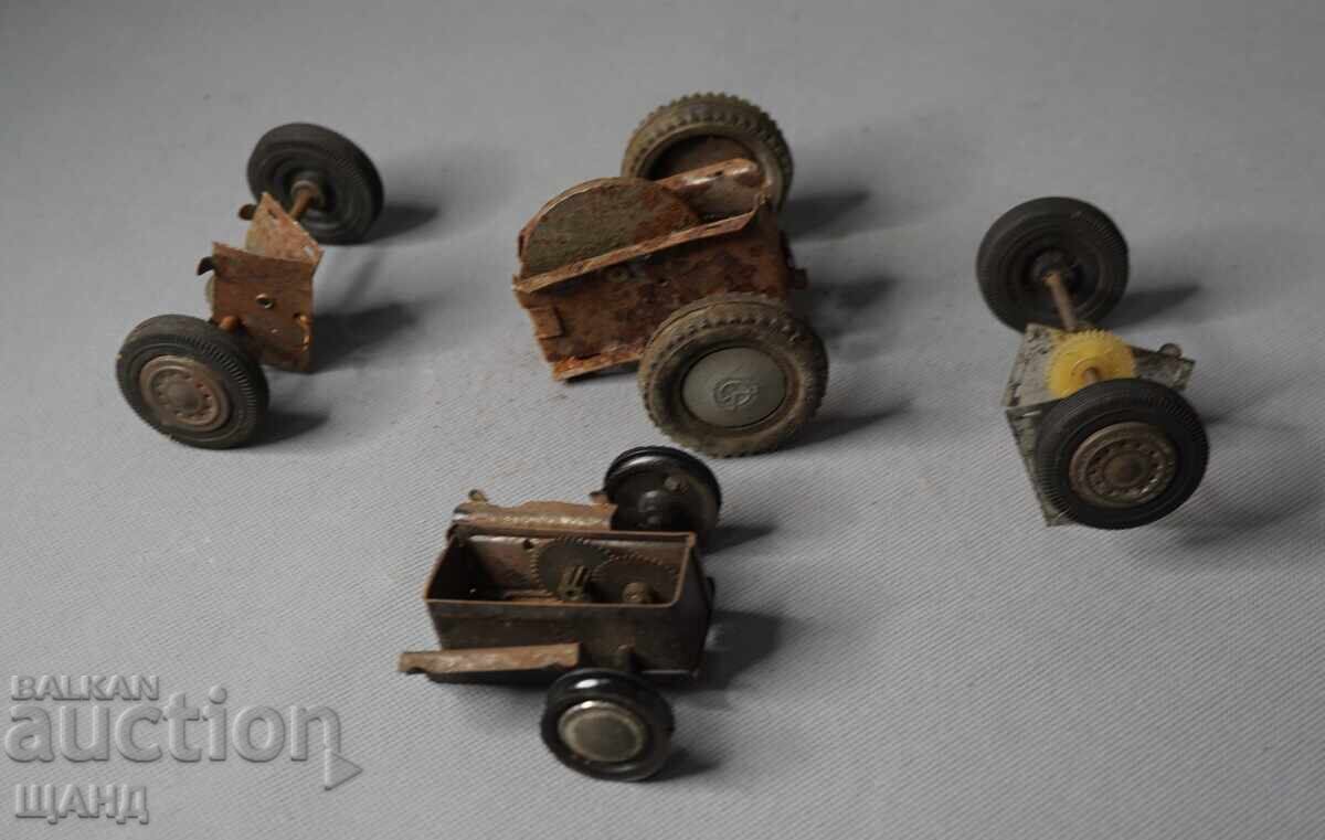Lot jucării vechi din metal pentru piese, mecanisme de mașină, camion cu preț € 1.45 | 2.84 BGN