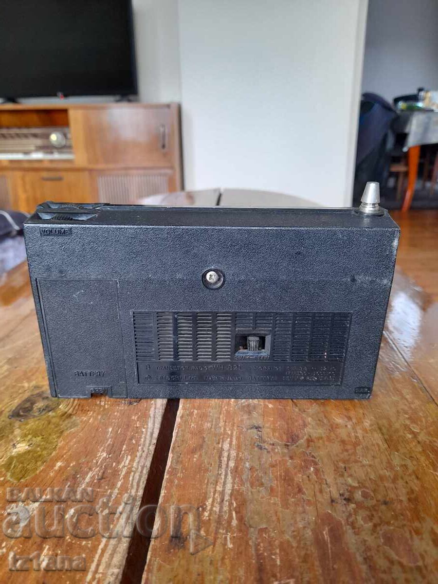 Licitație Radio vechi, receptor radio Hitachi