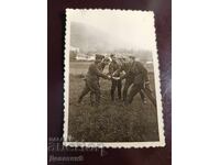 Militari într-un cerc cu cuțite încrucișate 1942