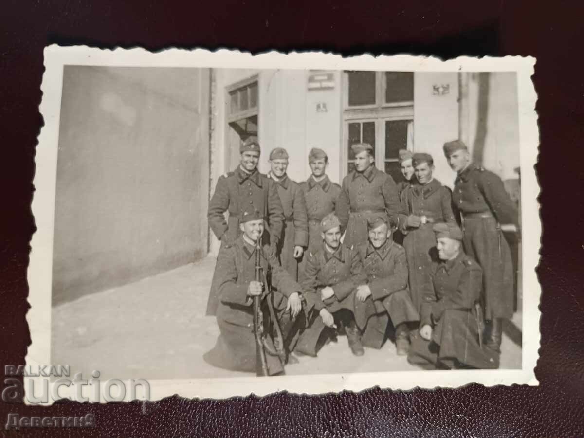 Militari în Niš 1942