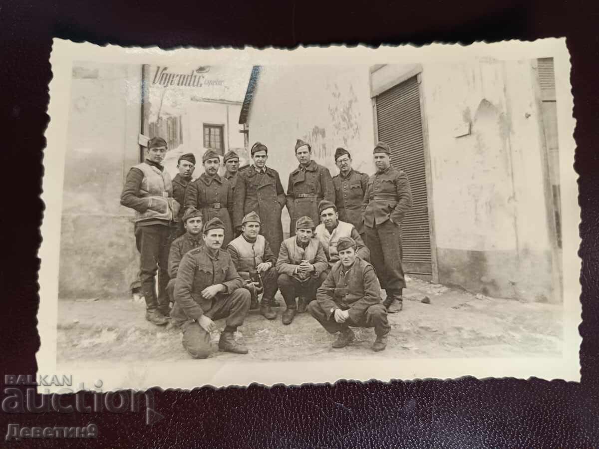 Военни в Илок 1944 г.