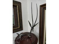 SCULPTURĂ EXCLUSIVISTĂ DIN BRONZ – ANTILOPĂ ORYX (40 cm)