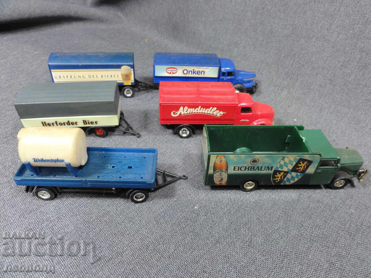 Licitație LOT DE MAȘINUȚE ȘI CAMIOANE VECHI RETRO 1/87 HO SERIA BERE
