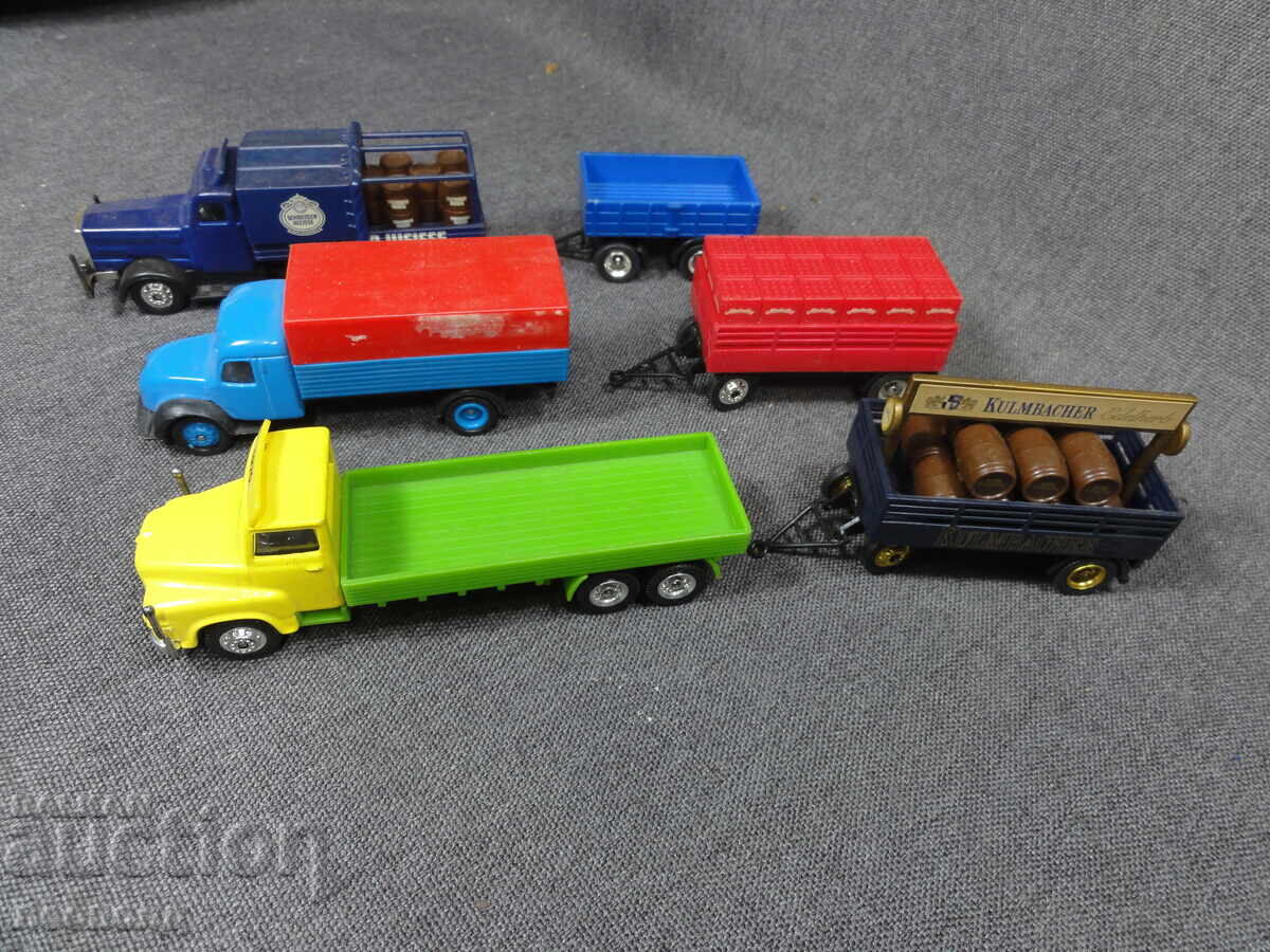 LOT DE MAȘINUȚE ȘI CAMIOANE VECHI RETRO 1/87 HO SERIA BERE cu preț € 0.01 | 0.02 BGN